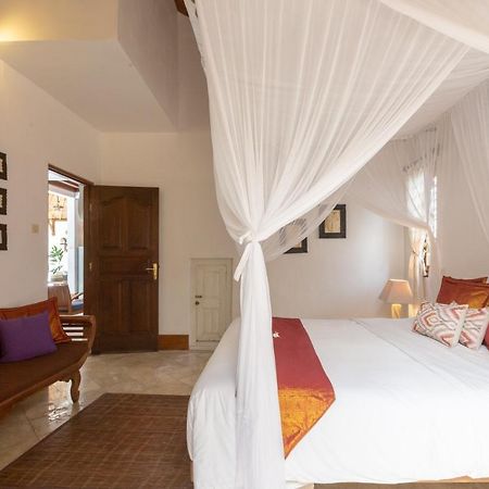Villa Poppy Seminyak Luaran gambar