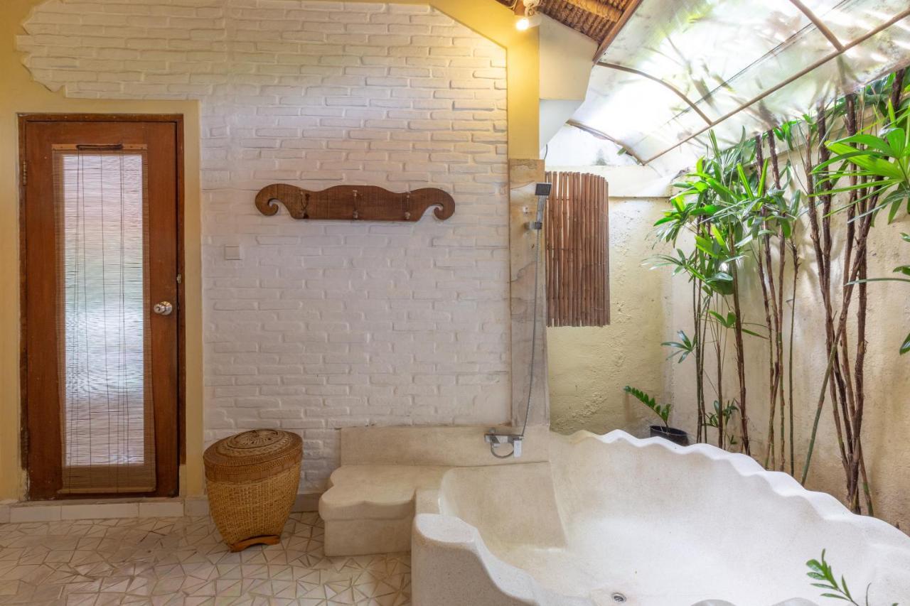 Villa Poppy Seminyak Luaran gambar