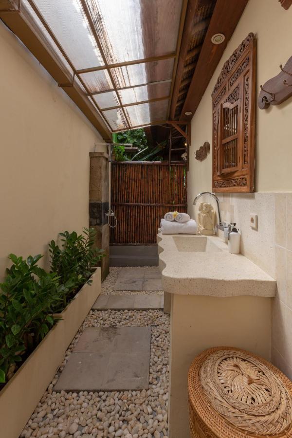 Villa Poppy Seminyak Luaran gambar