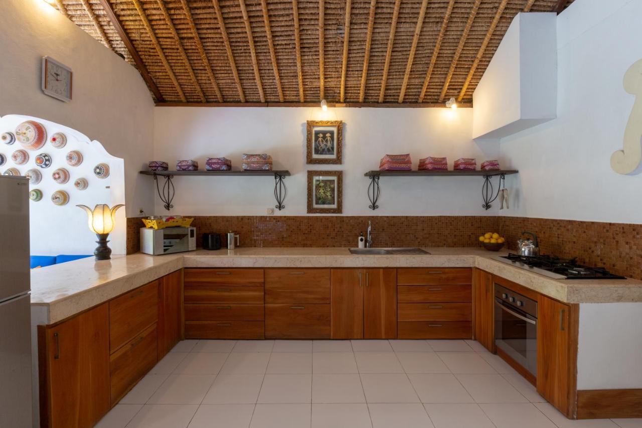 Villa Poppy Seminyak Luaran gambar